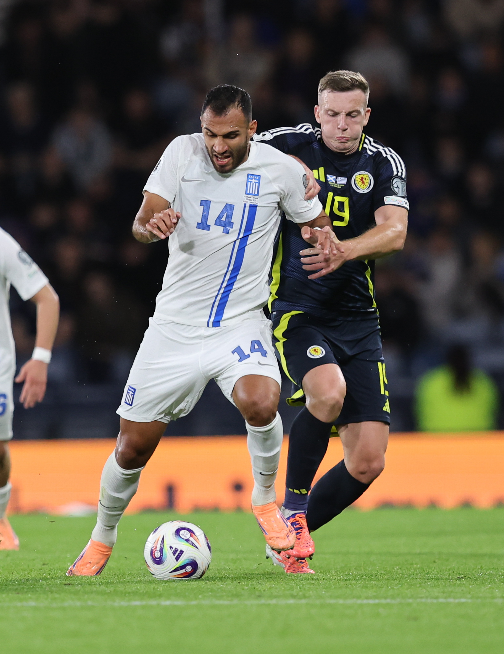 包含苏格兰队经历争议，目标冲击联赛决赛的词条