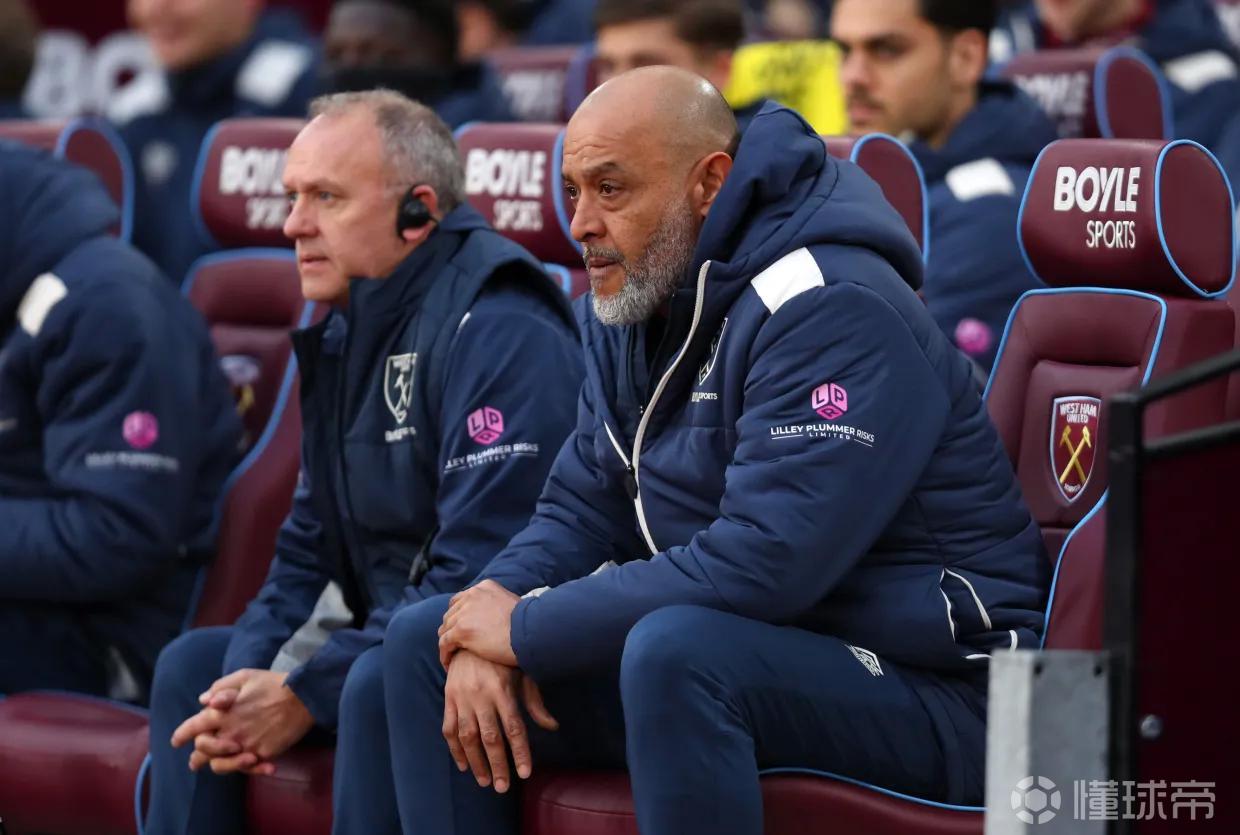 关于西汉姆联主场告负，主帅执教生涯首败的信息