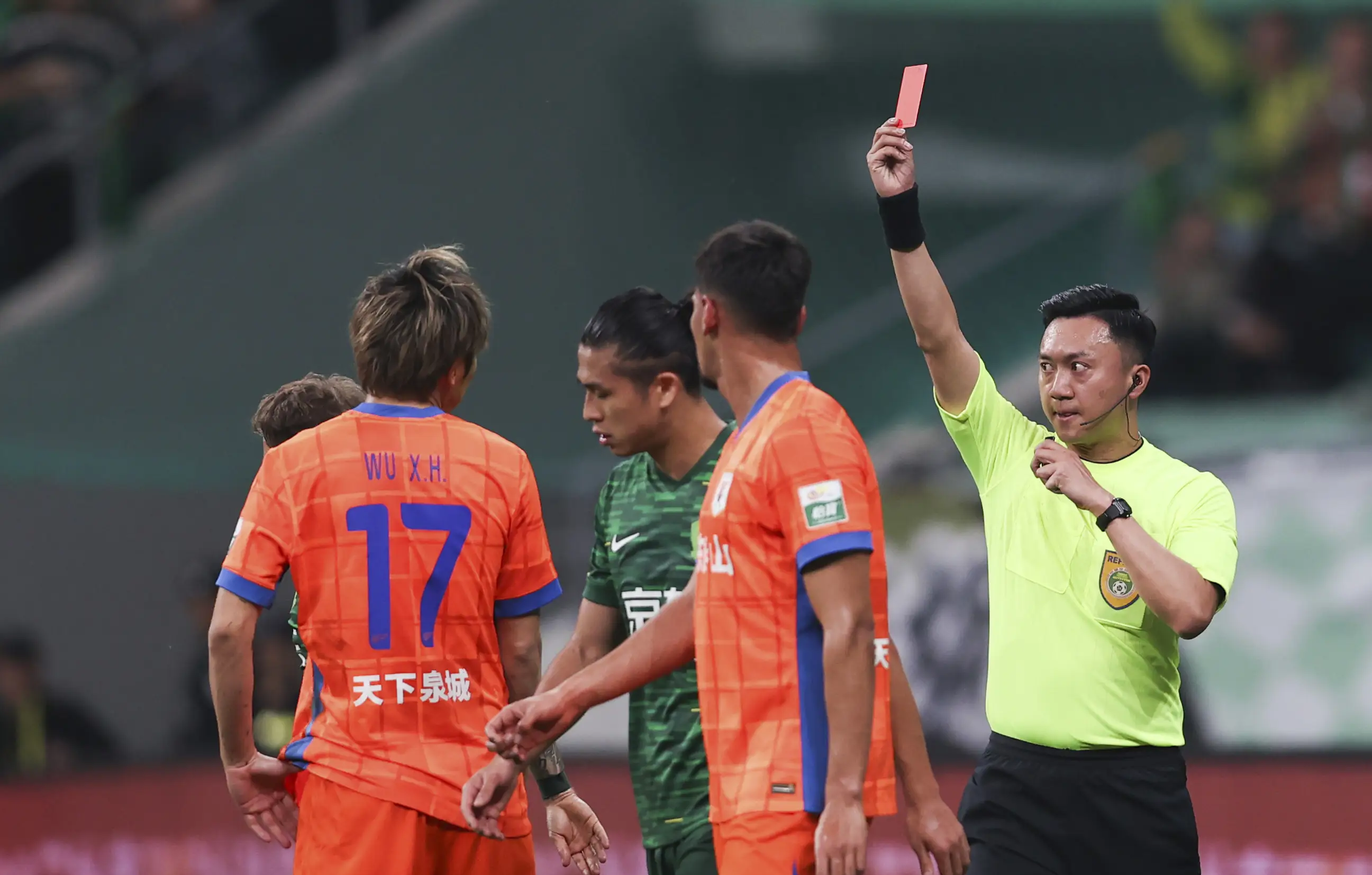 关于中亚球队崭露头角，意外战胜实力强劲对手的信息