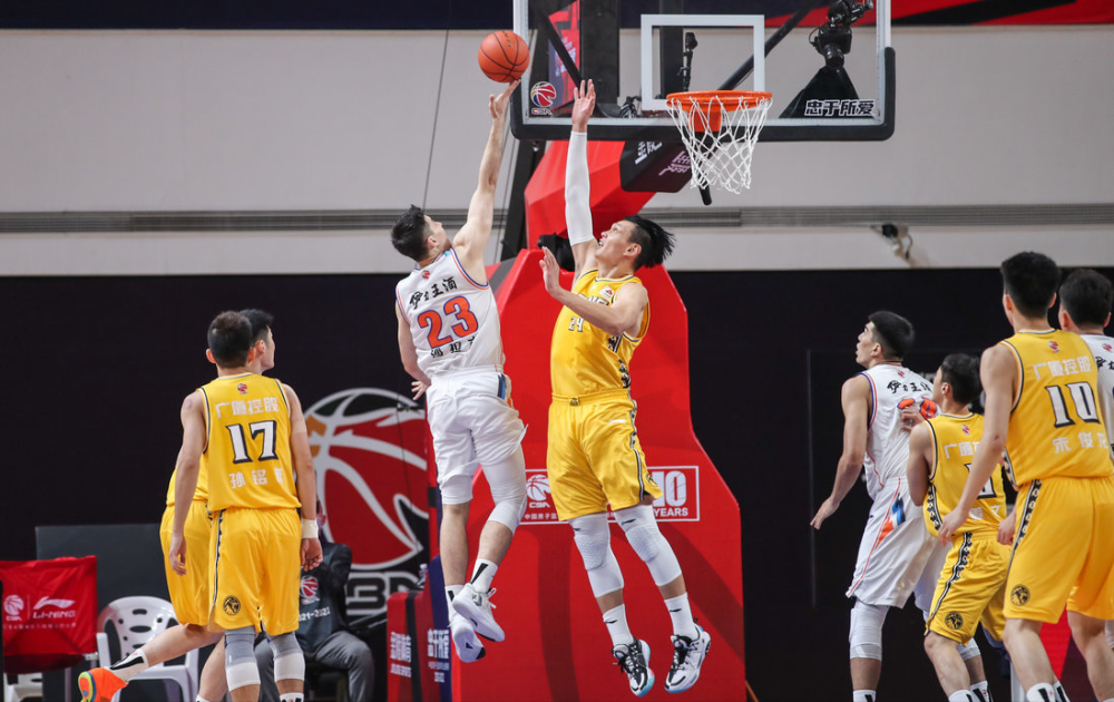 爱游戏体育-包含新疆狂胜辽宁，全队士气大涨冲刺总决赛的词条